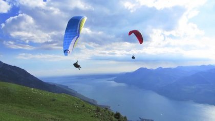 Spring Rolls Al pesto (paragliding movie)