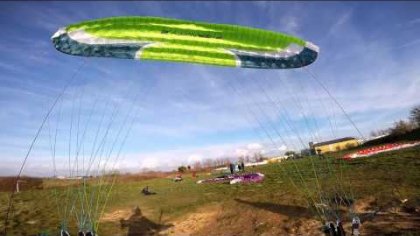 Paragliding soaring acro