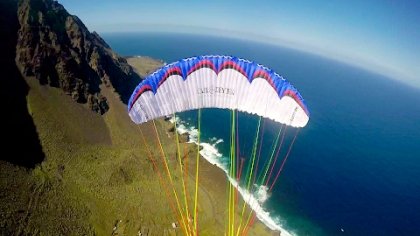 Freestyle paragliding El Hierro